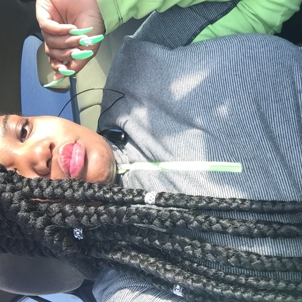 Meet your Posher, Neaja